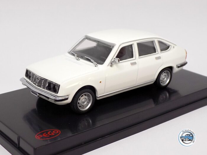 LANCIA - BETA BERLINA (SERIE 1) 1972 white - 1:43 PEGO