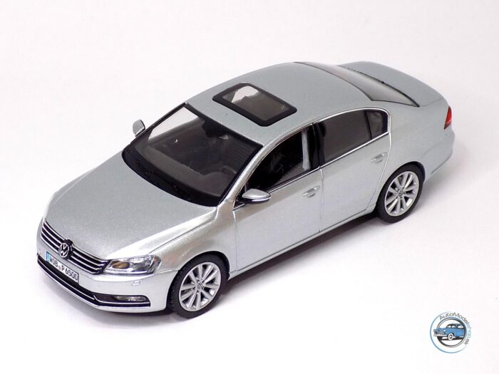 VOLKSWAGEN PASSAT B7 - 1:43 Schuco
