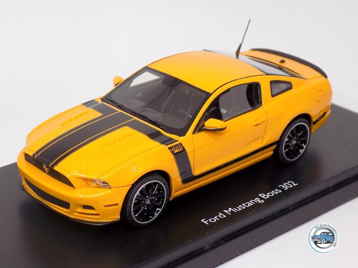 FORD MUSTANG BOSS 302 - 1:43 SCHUCO PRO.R43