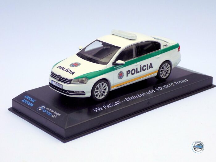 VOLKSWAGEN PASSAT B7 - POLÍCIA SR - Diaľničné oddelenie KDI KR PZ Trnava - 1:43 Schuco/Automodelshop