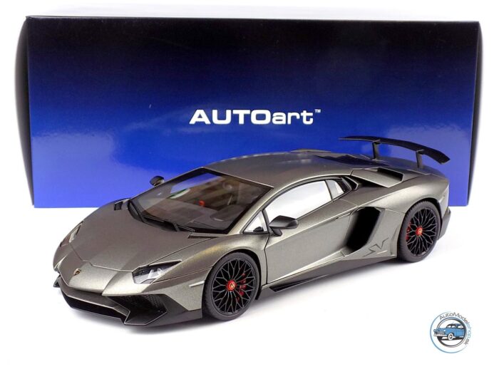 LAMBORGHINI AVENTADOR LP750-4SV SUPERVELOCE 2015 - 1:18 AUTOART