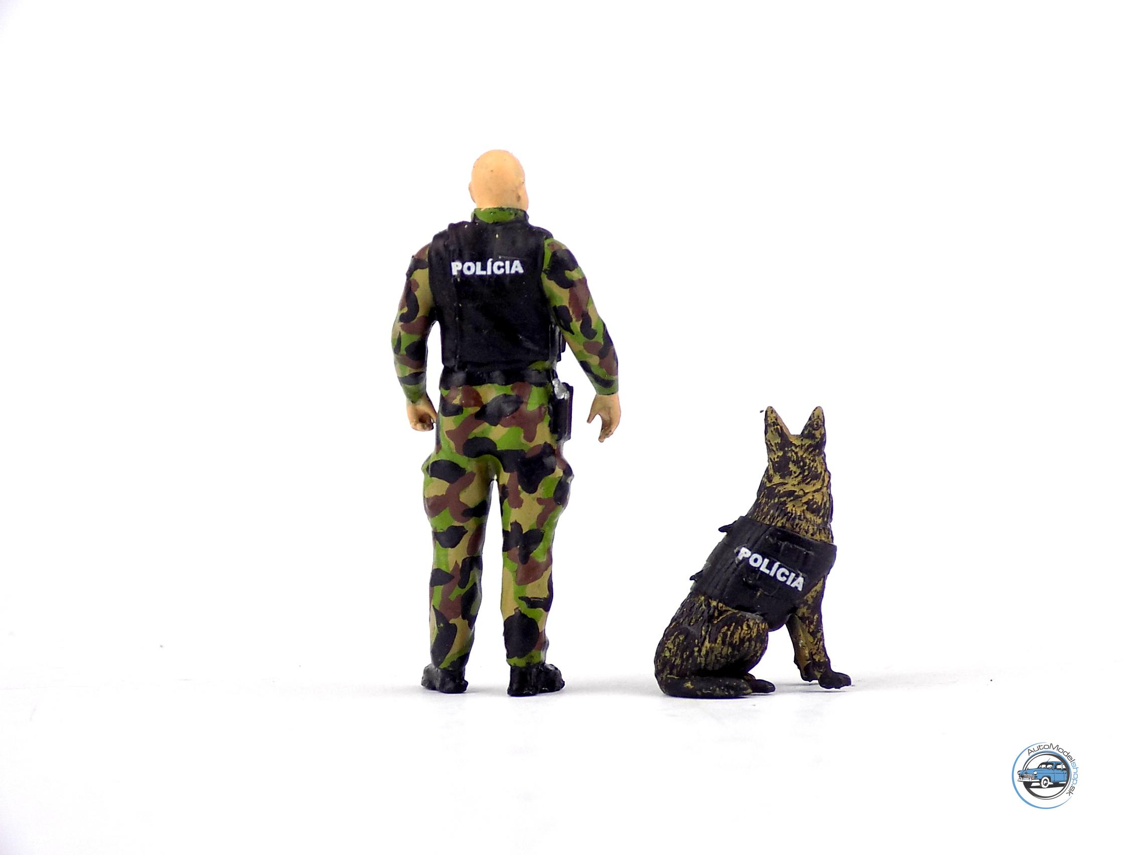 Policajný kynológ + služobný pes – Služobná kynologia PZ SR ( set figúrok ) 1:43 Typ 1 – Obrázok 3