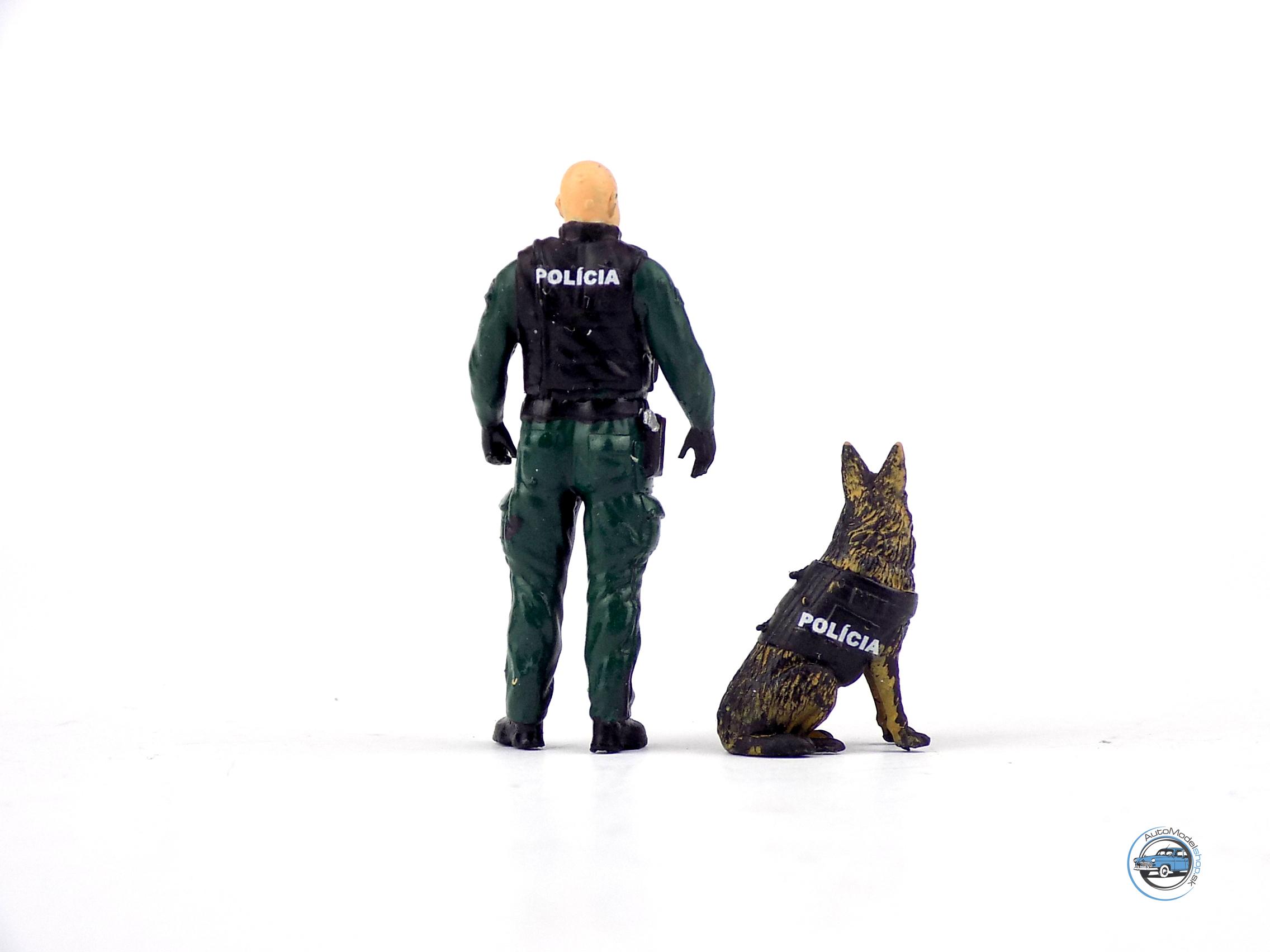 Policajný kynológ + služobný pes – Služobná kynologia PZ SR ( set figúrok ) 1:43 Typ 2 – Obrázok 3