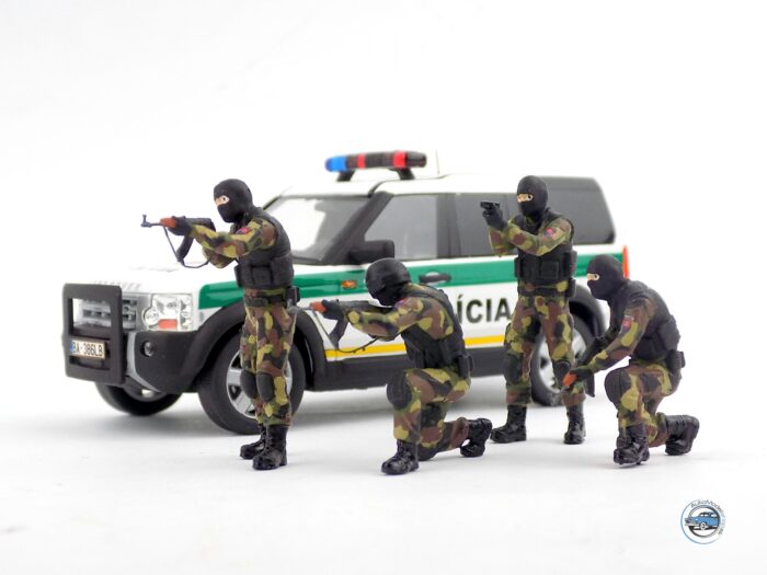 Sada figuriek policajtov "Kukláči" - 1:43