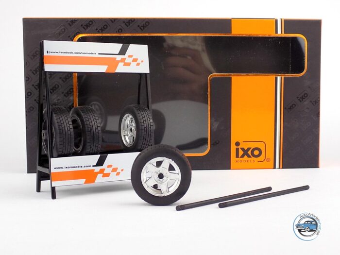 SADA KOLIES LADA VFTS - 1:18 IXO