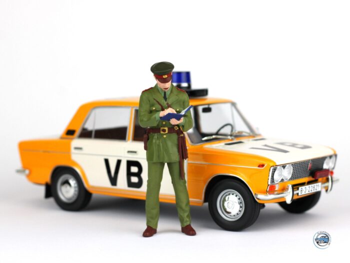 FIGÚRKA PRÍSLUŠNÍKA VB ( Typ3 ) 1:18