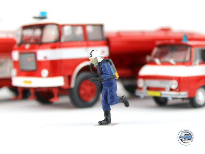 Figúrka z edície HASIČI - typ7 1:43