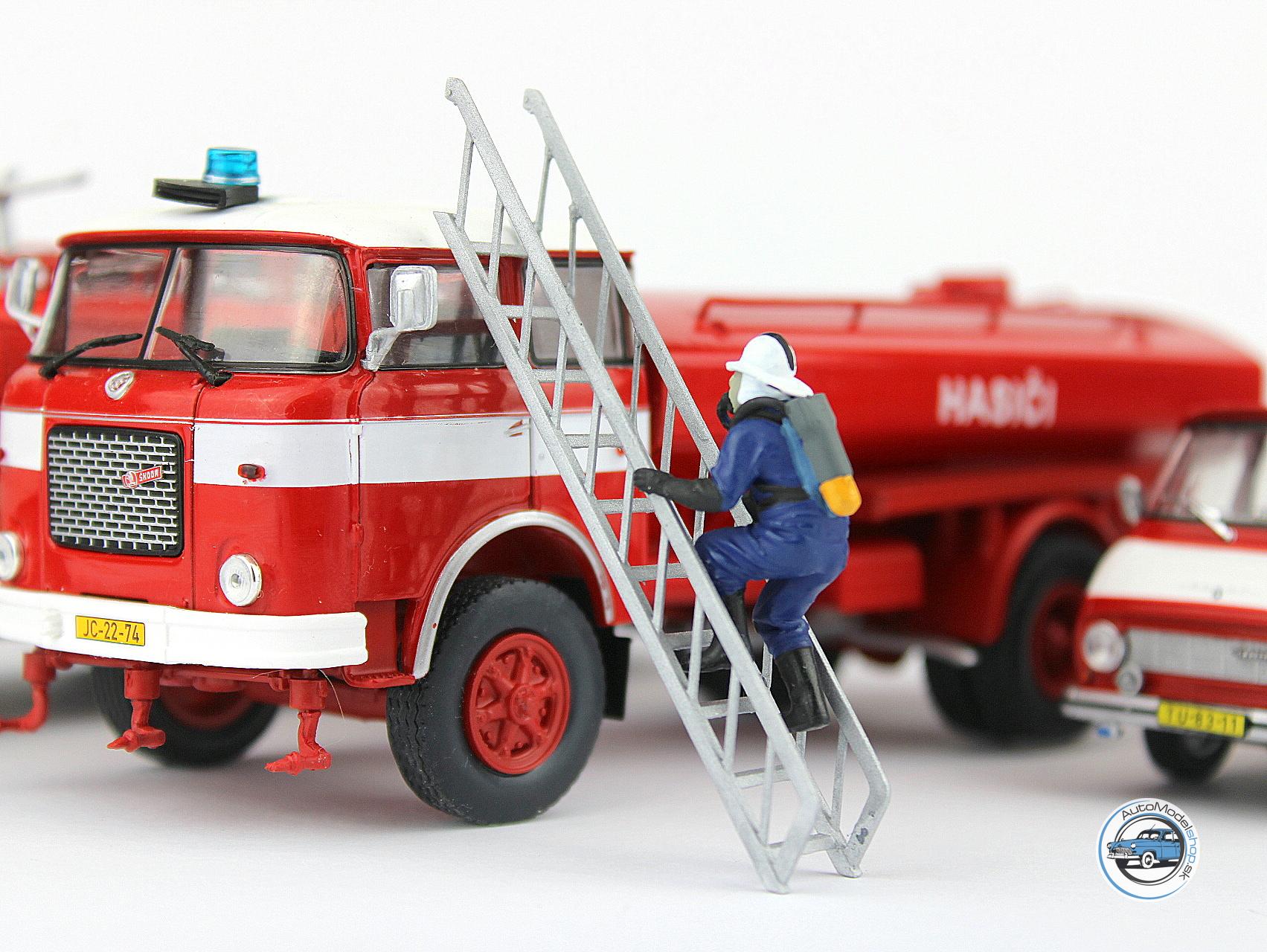 Figúrka z edície HASIČI - typ8 1:43