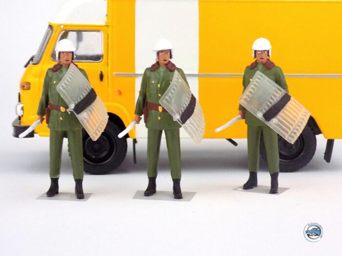 Figúrka príslušníka VB so štítom typ3 1:43 ( 1ks )