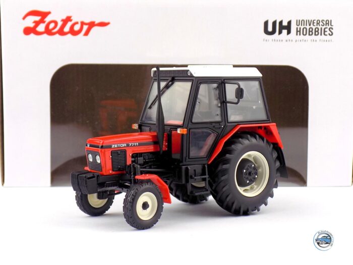 TRAKTOR ZETOR 7211 2WD 1961 - 1:43 UNIVESAL HOBBIES