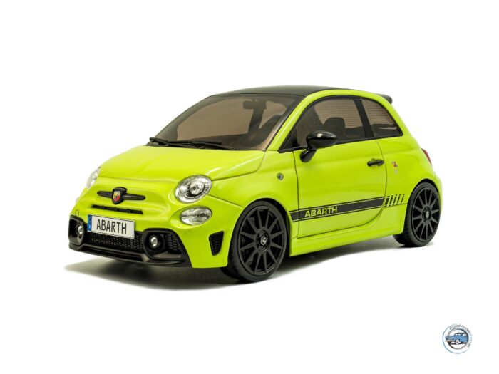 FIAT F595 ABARTH VERDE ADRENALINA 2023 - 1:18 SOLIDO